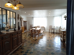 maison-villa à la location -   02600  LONGPONT, surface 180 m2 location maison-villa - APR703714